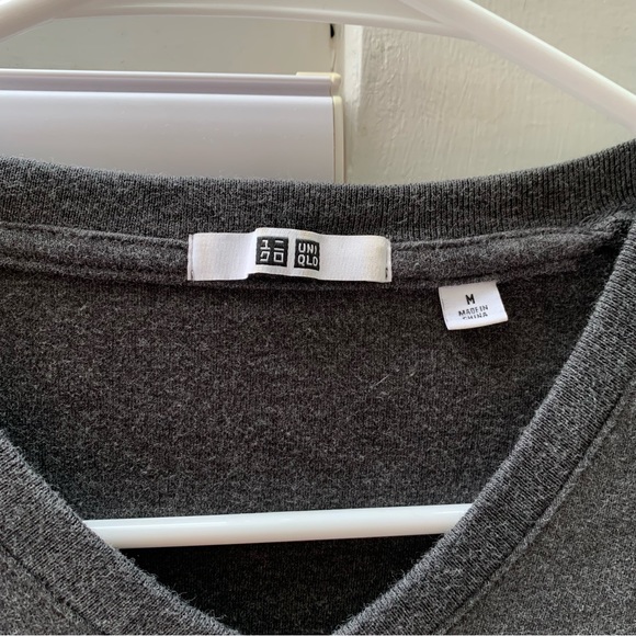 UNIQLO thermal - Picture 3 of 4